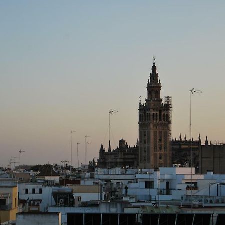 Atico Centrico Con Vistas Apartment Sevilla Bagian luar foto