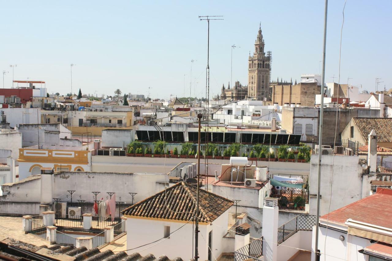 Atico Centrico Con Vistas Apartment Sevilla Bagian luar foto