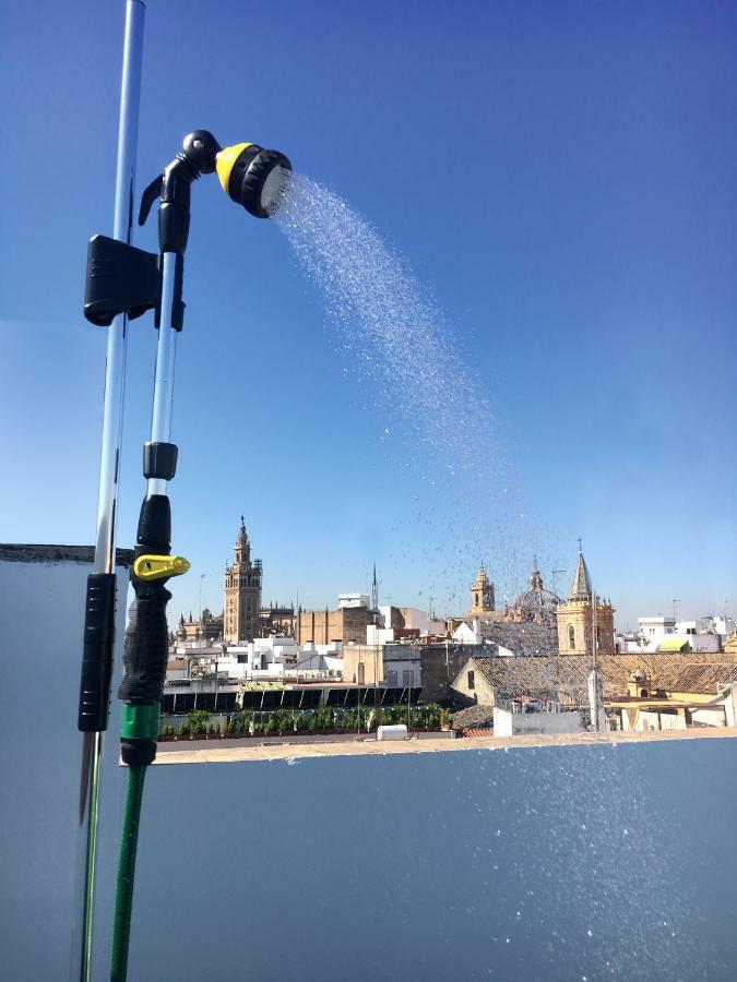 Atico Centrico Con Vistas Apartment Sevilla Bagian luar foto