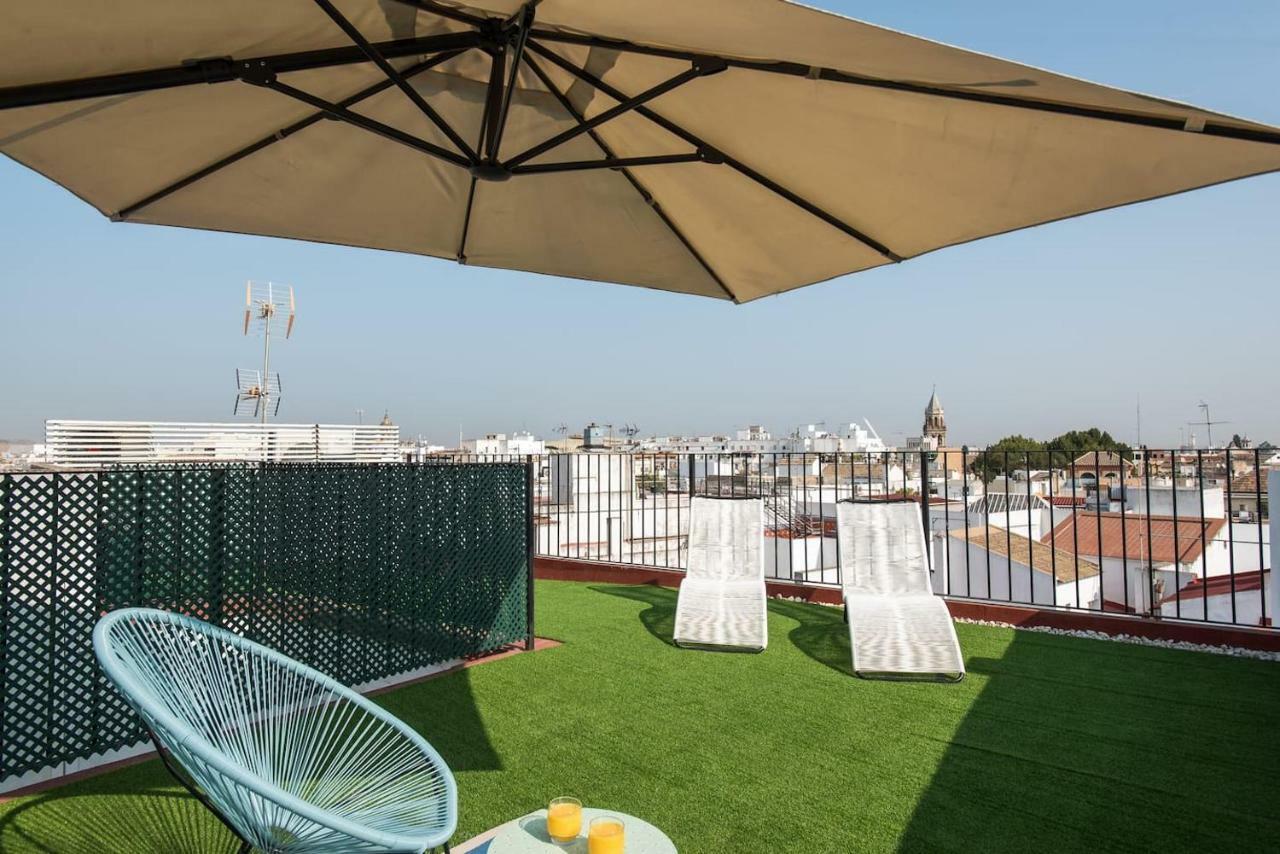 Atico Centrico Con Vistas Apartment Sevilla Bagian luar foto