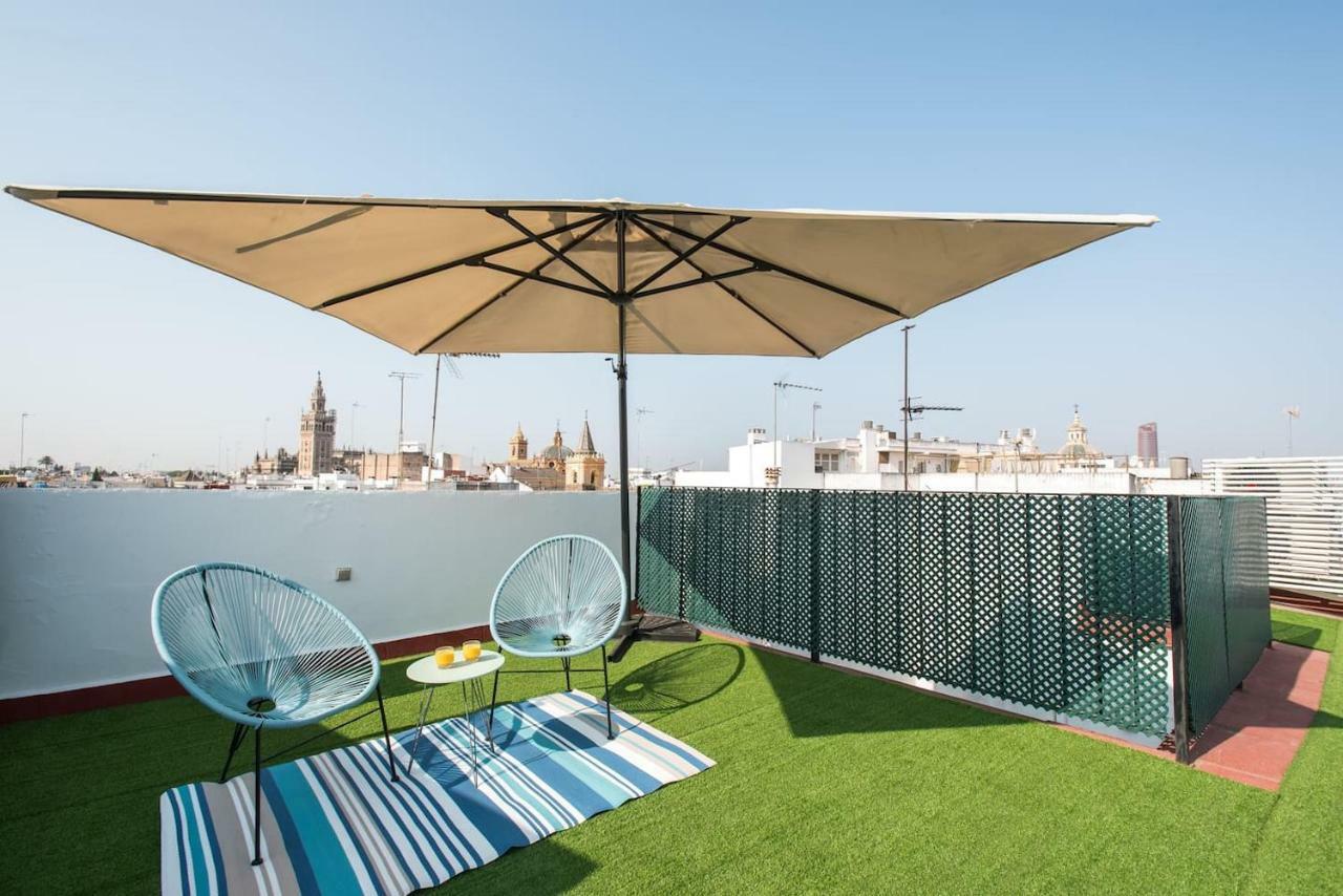 Atico Centrico Con Vistas Apartment Sevilla Bagian luar foto