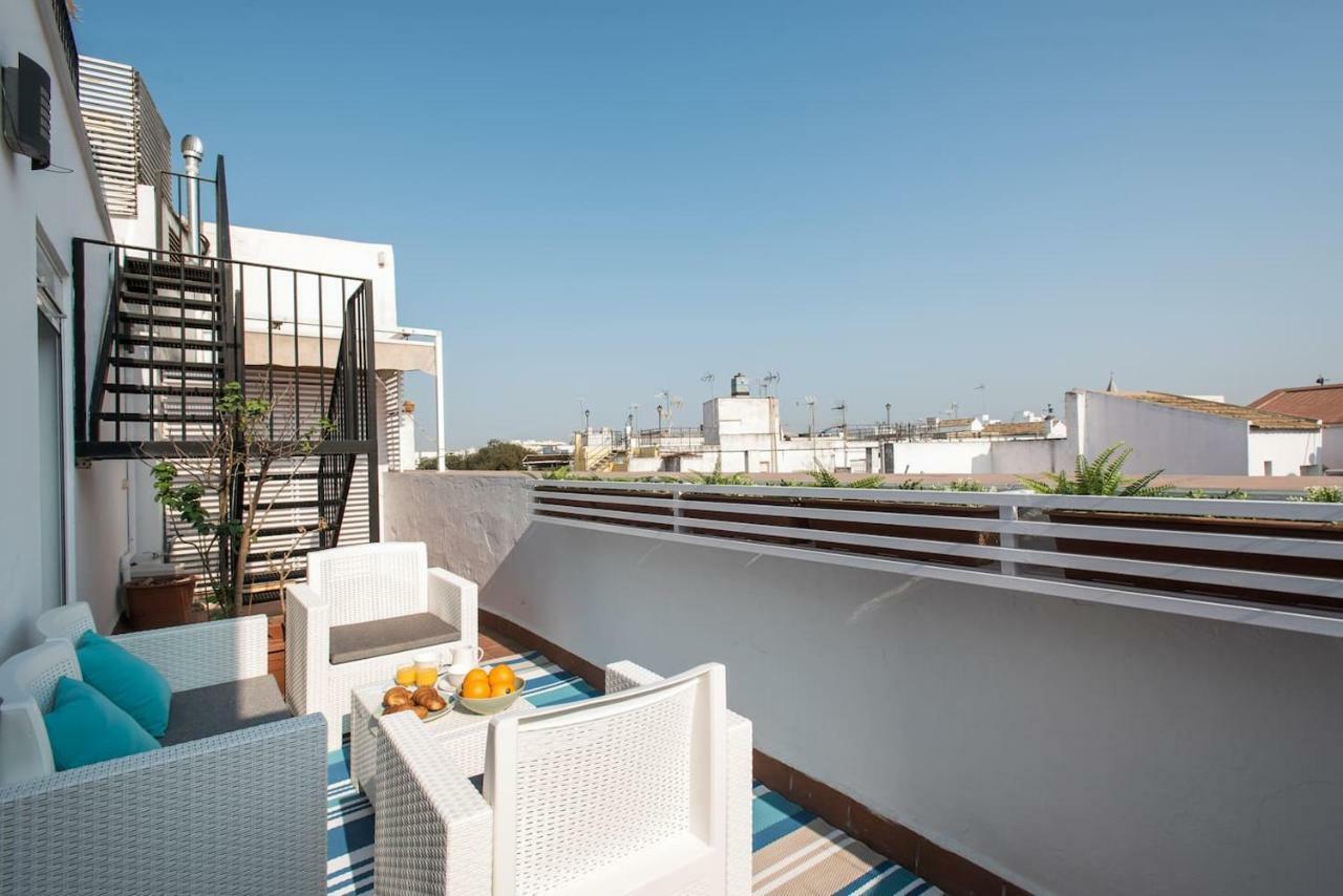 Atico Centrico Con Vistas Apartment Sevilla Bagian luar foto