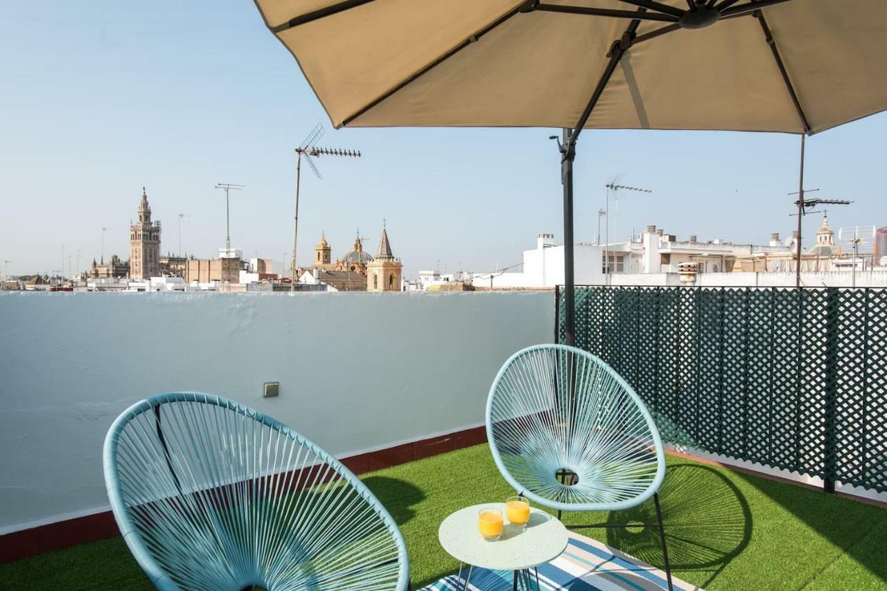 Atico Centrico Con Vistas Apartment Sevilla Bagian luar foto