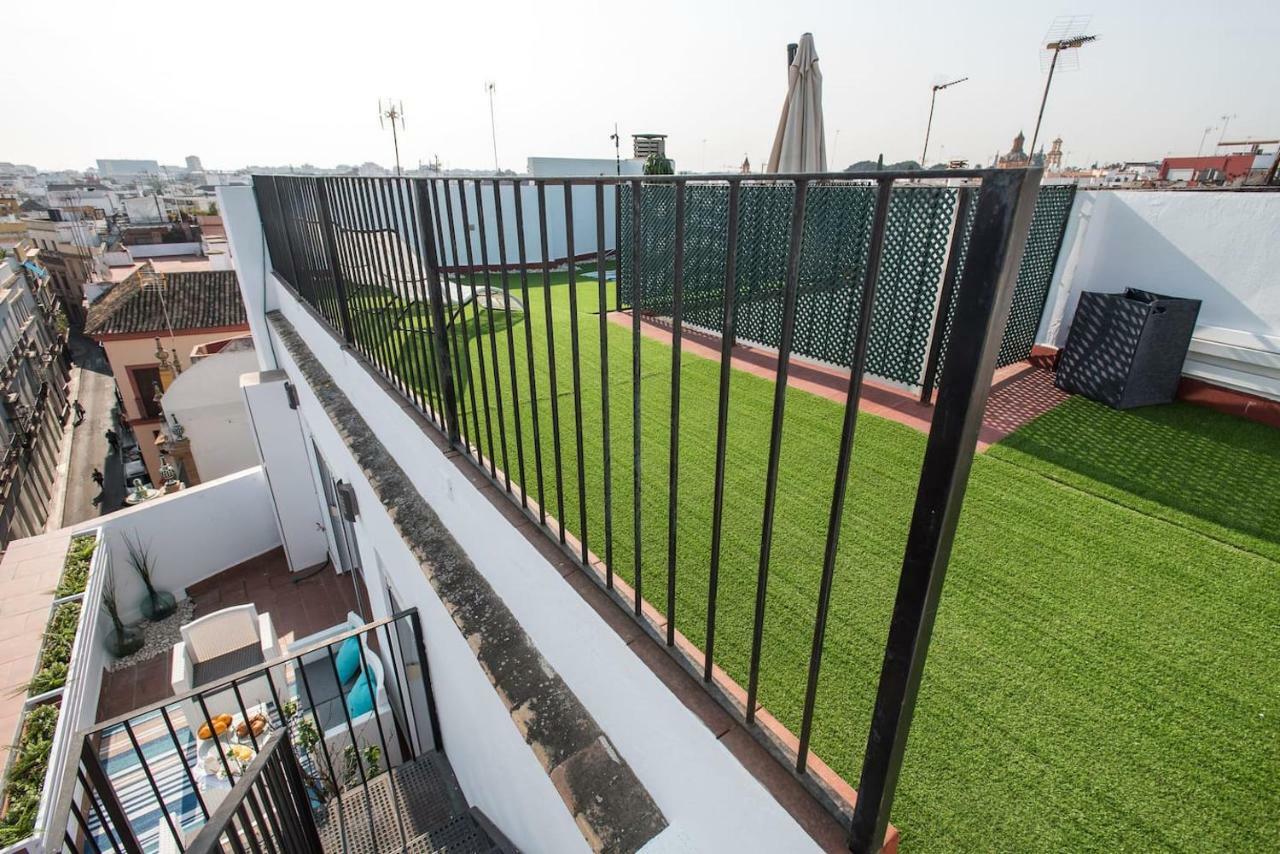 Atico Centrico Con Vistas Apartment Sevilla Bagian luar foto