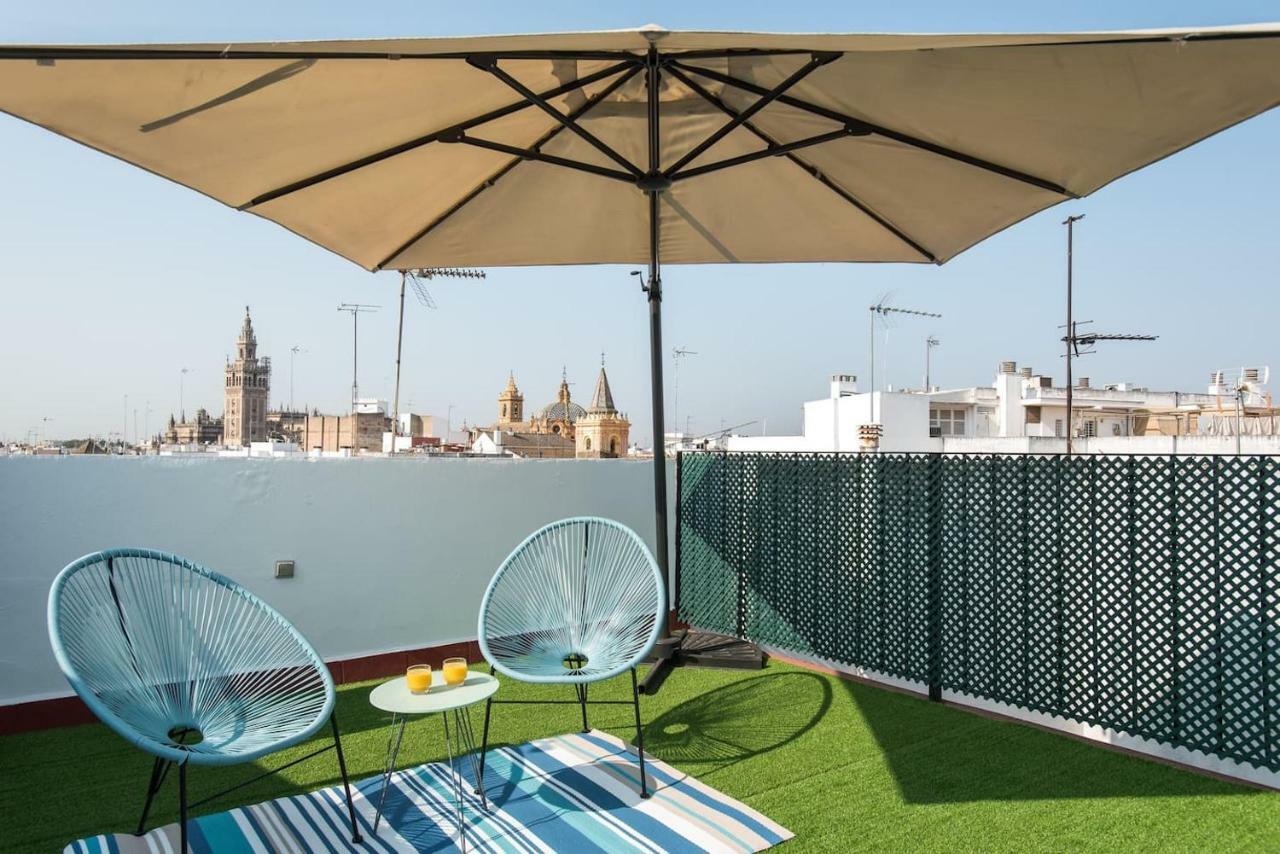 Atico Centrico Con Vistas Apartment Sevilla Bagian luar foto